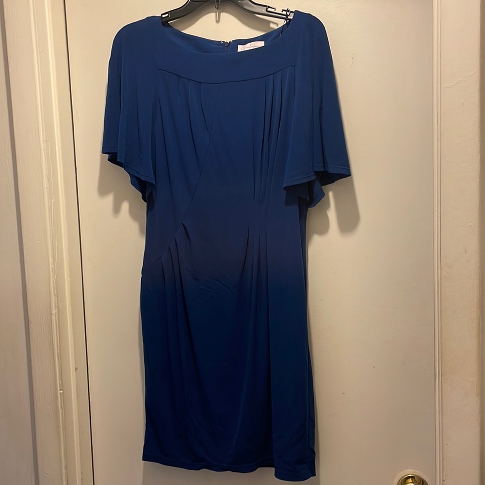Blue Jessica Simpson short sleeve dress.